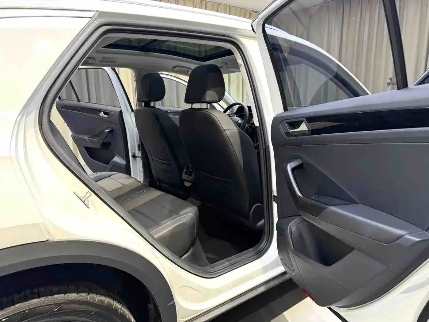 Volkswagen T-ROC 2022 280TSI DSG 2WD Comfort PLUS фото 4