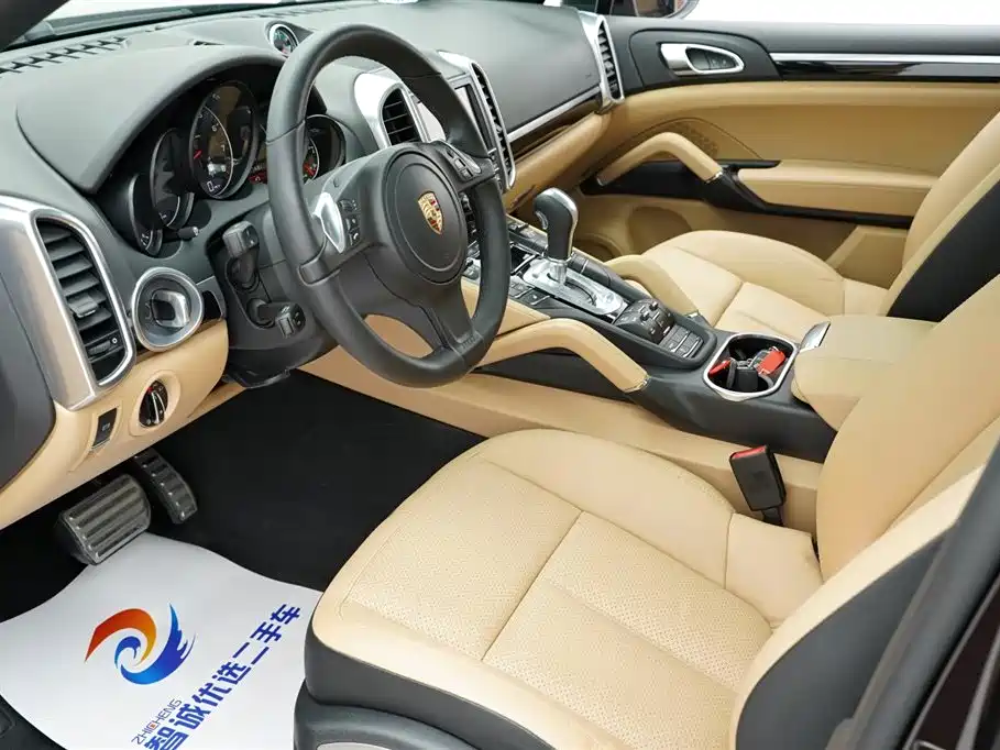 Porsche Cayenne 2014 Cayenne Platinum Edition 3.0T фото 6