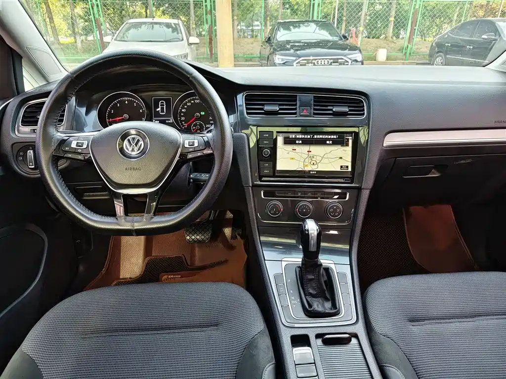 Volkswagen Golf 2019 280TSI DSG Comfort China VI фото 9