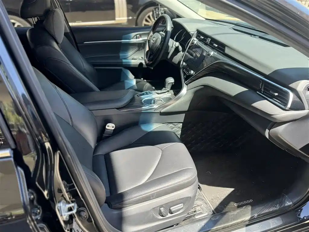Toyota Camry 2019 2.5G Luxury Edition China VI фото 16