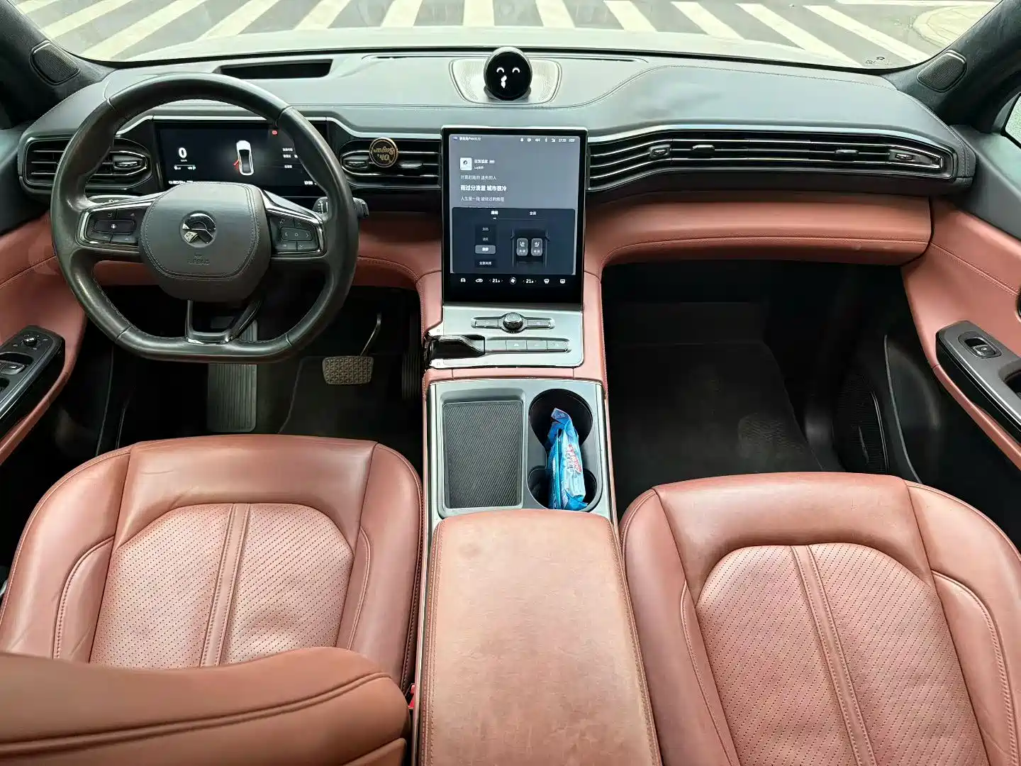 Фото 8 - NIO EC6