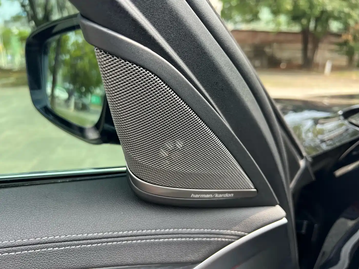 BMW 5 Series 2022 530Li Exclusive M Sport Package фото 9