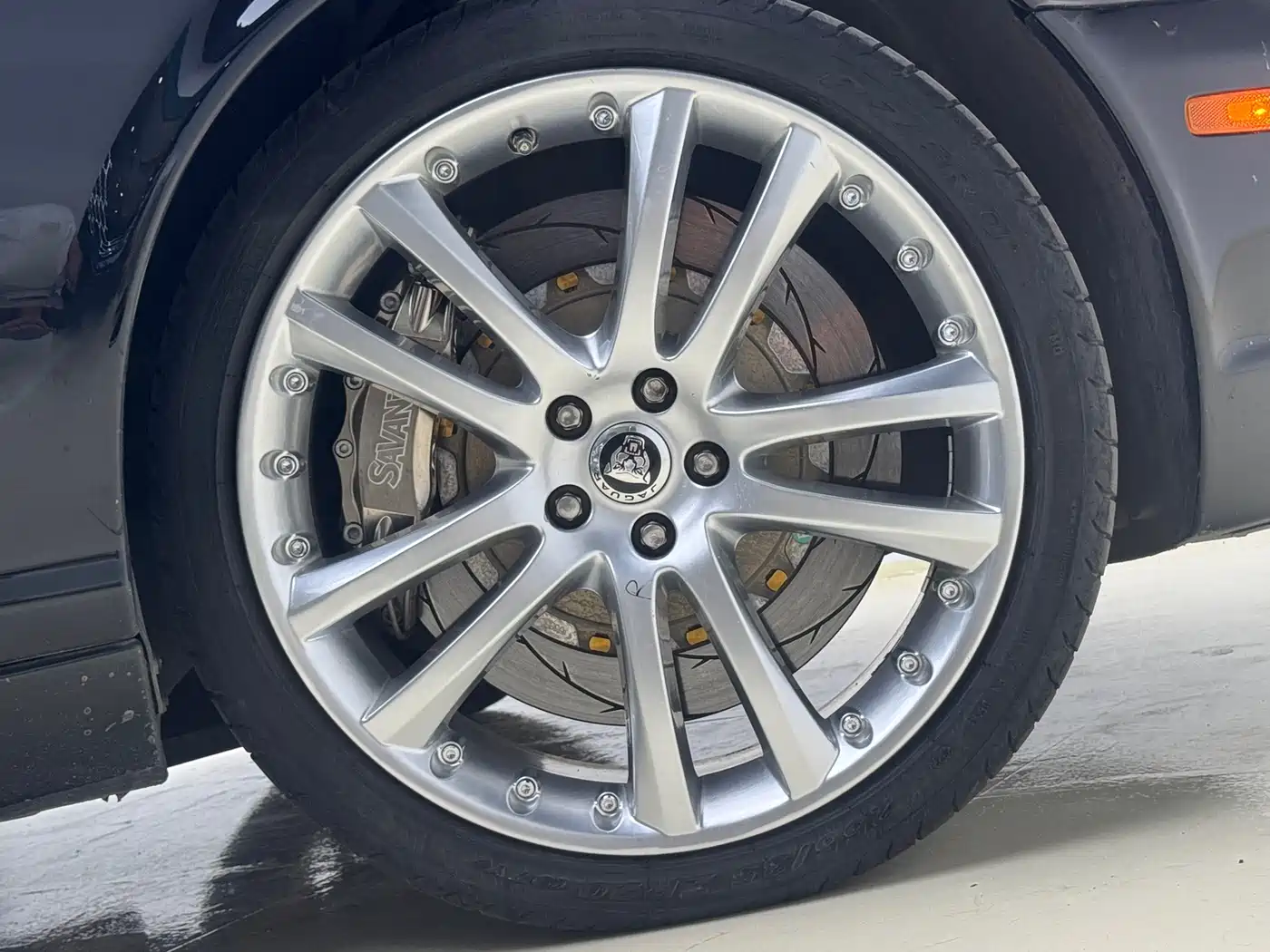 Photo 16 - Jaguar XJ