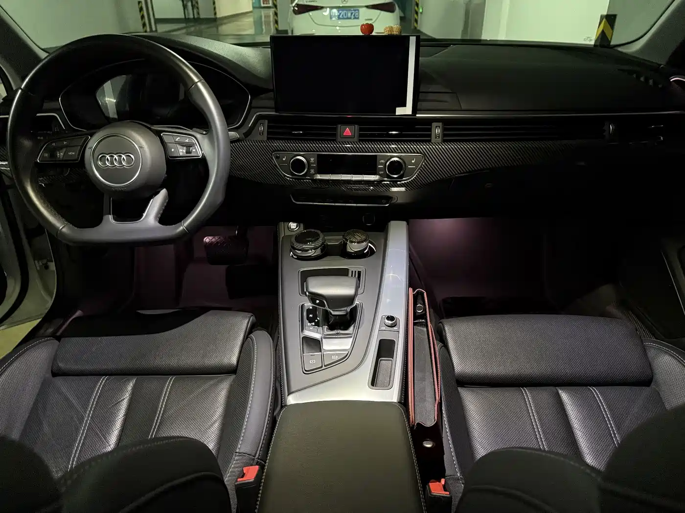 Фото 13 - Audi A4L