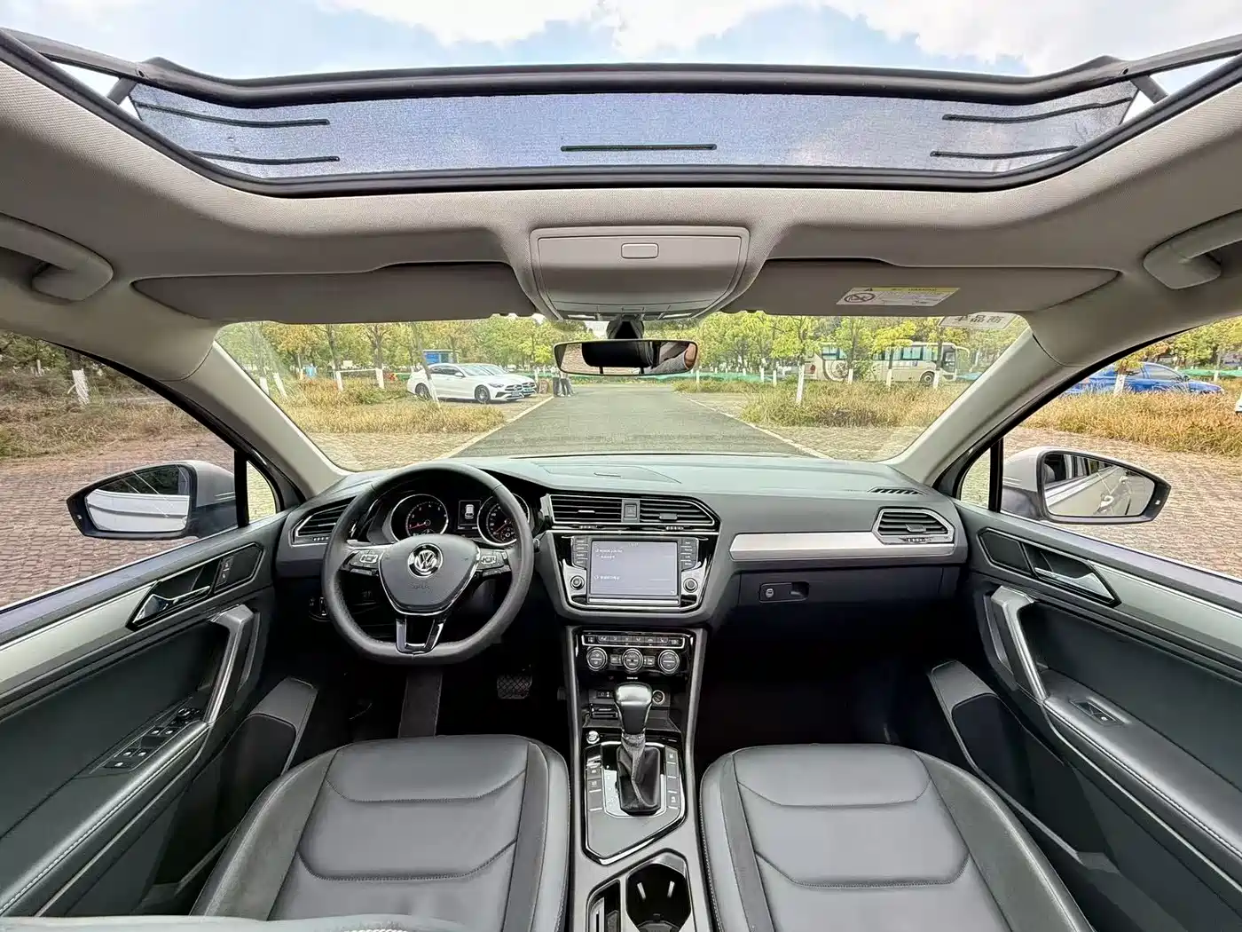 Volkswagen Tiguan L 2018 330TSI Automatic 2WD Luxury Edition фото 4