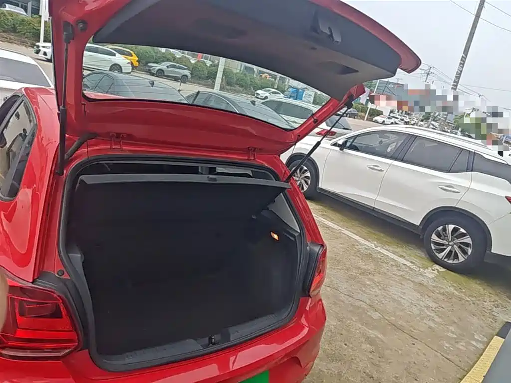Volkswagen Polo 2018 1.5L Auto Safe Drive фото 19