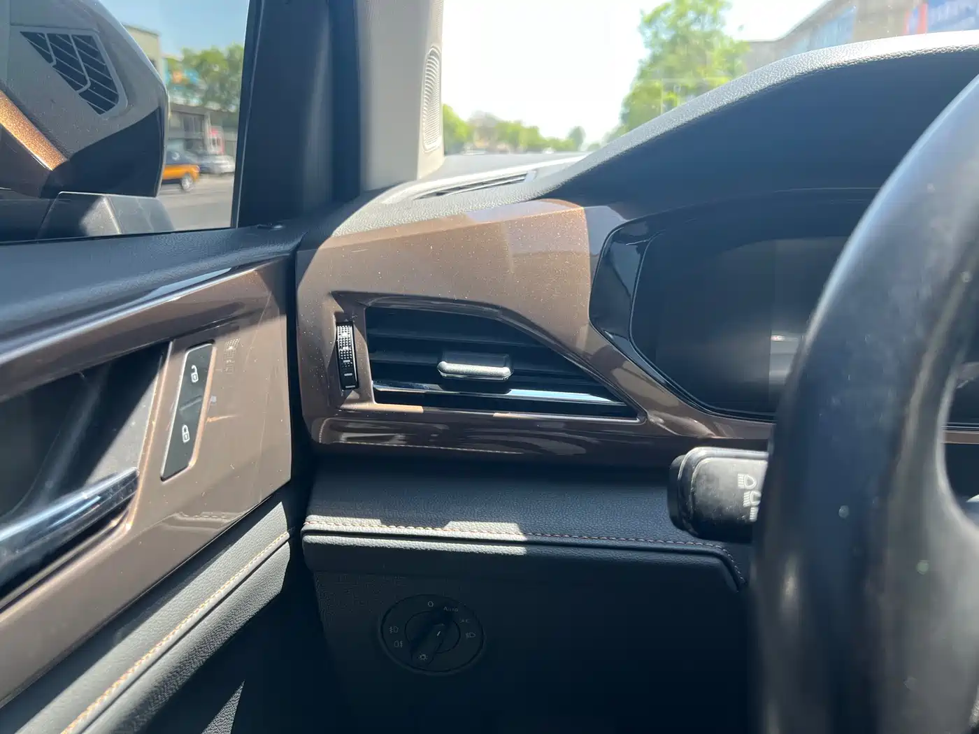 Volkswagen Tharu 2022 280TSI FWD Luxury Edition фото 13