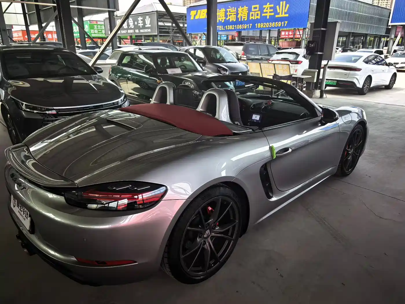 Porsche 718 2019 Boxster T 2.0T фото 9