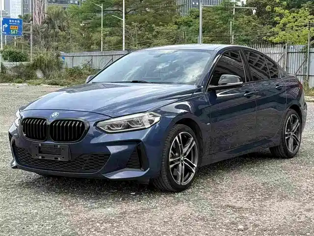 BMW 1 SERIES