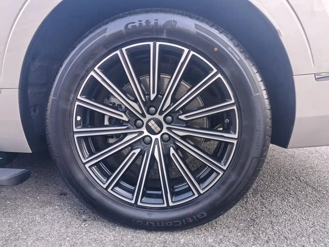Geely Galaxy Galaxy M9 2025 Base Model фото 17