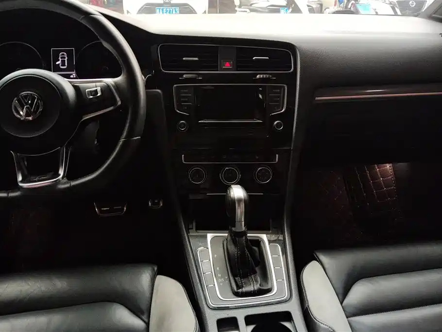 Volkswagen Golf 2016 280TSI Automatic Flagship фото 13