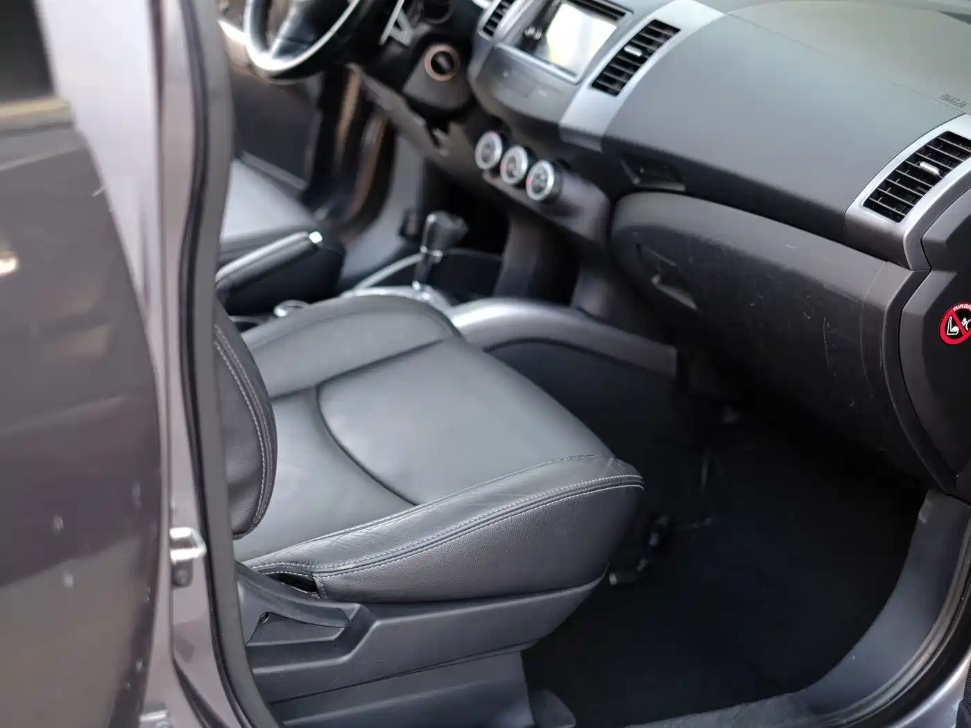 Mitsubishi Outlander (Import) 2009 2009 3.0 Luxury