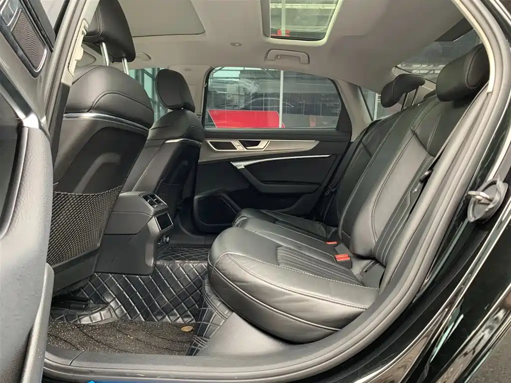 Audi A6L 2024 45 TFSI Premium Dynamic фото 9