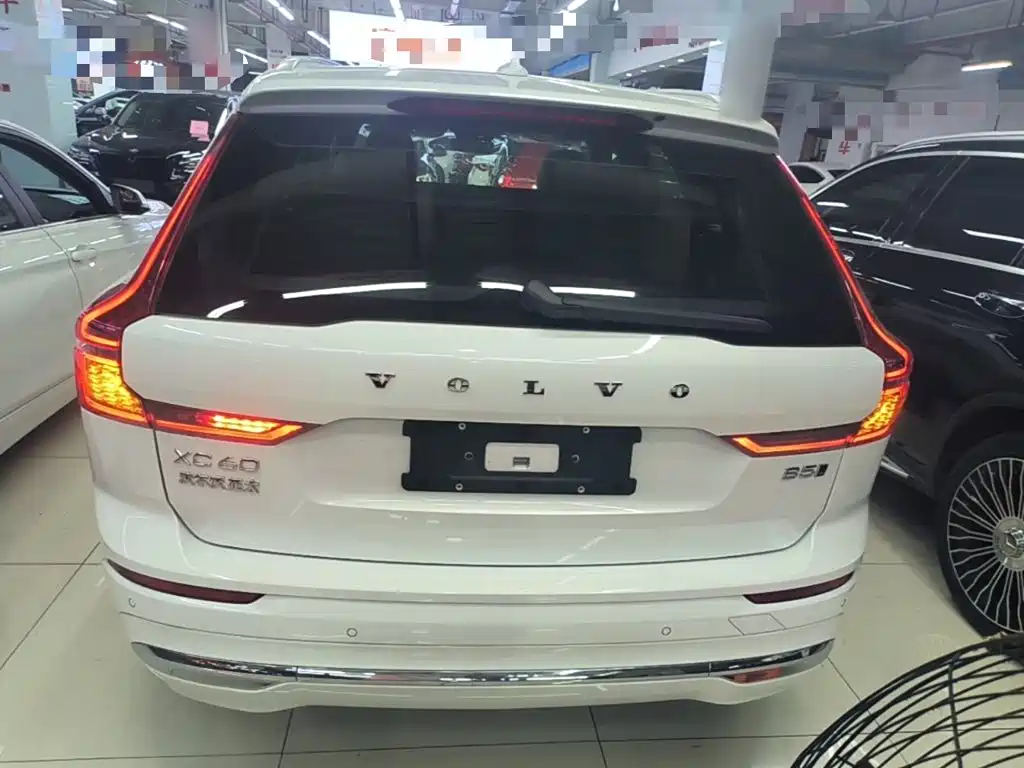 Volvo XC60 2026 2026 Model B5 AWD Smart Elite Luxury