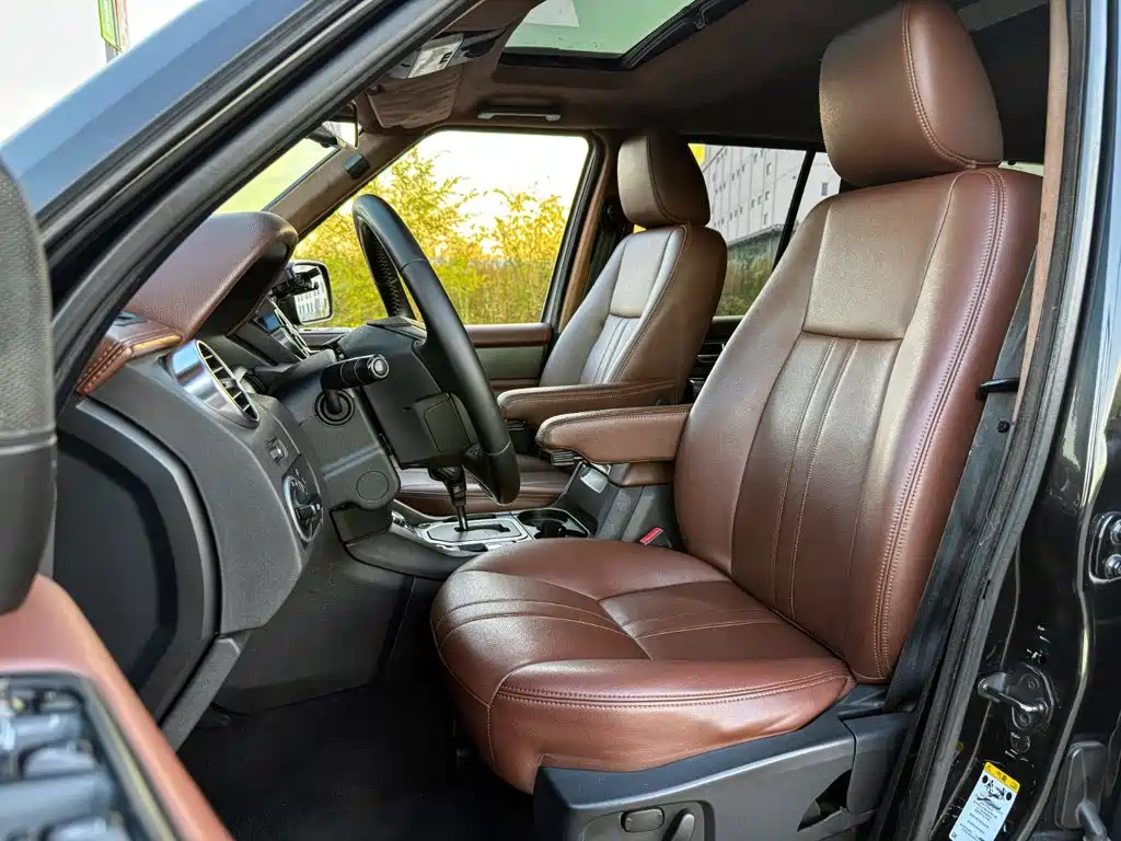 Фото 14 - Land Rover Discovery