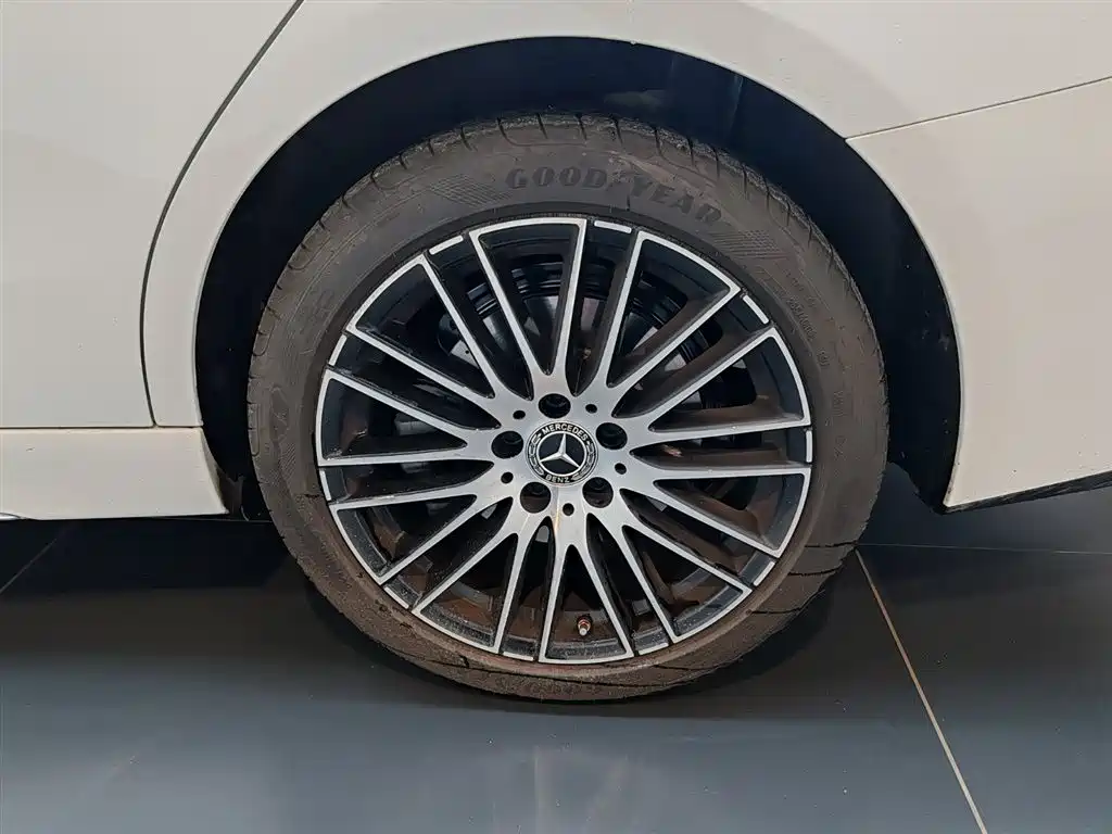 Mercedes-Benz C-Class 2024 C 260 L Sport фото 14