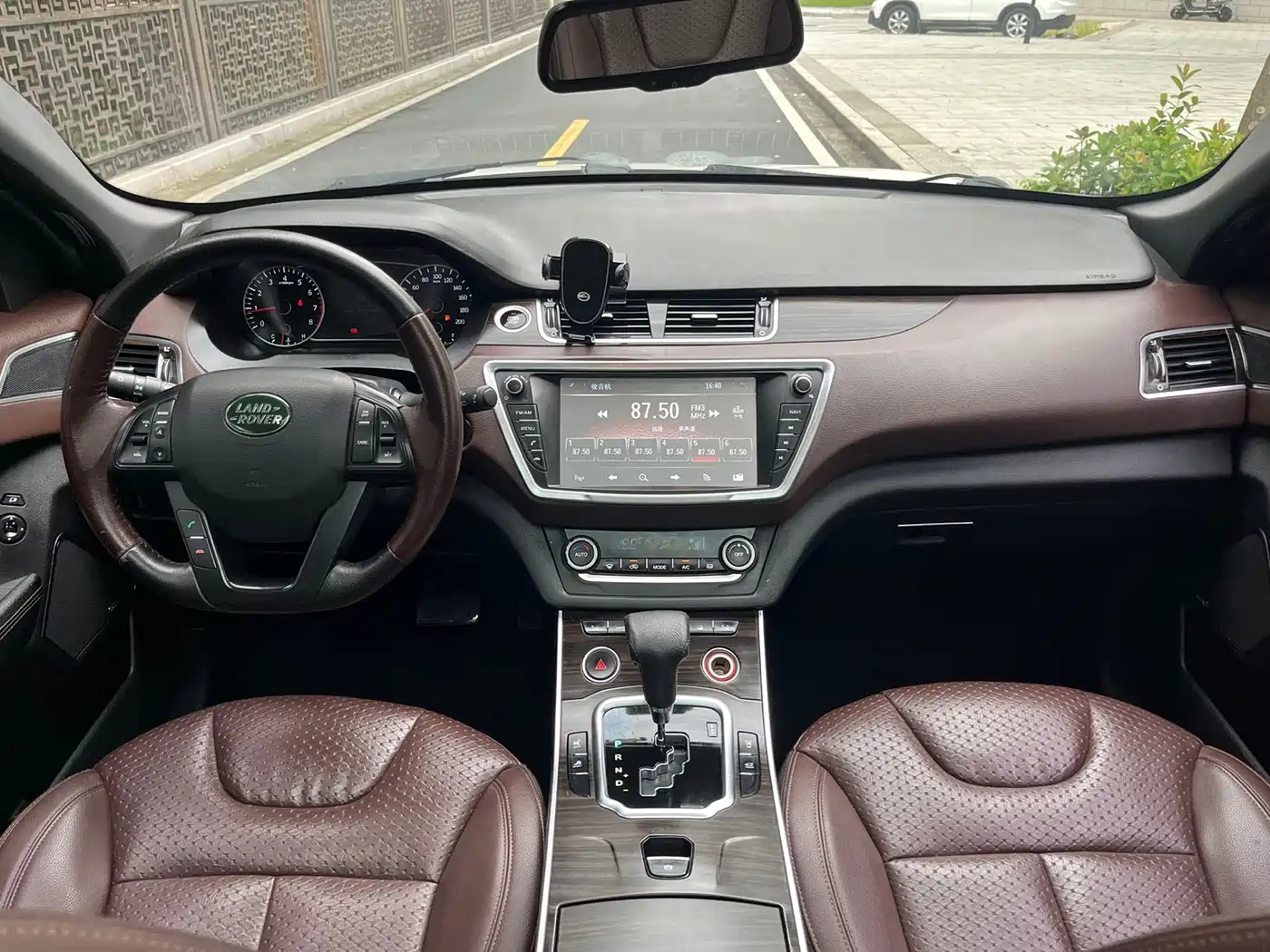 Landwind X7 2016 2016 2.0T Panorama Luxury
