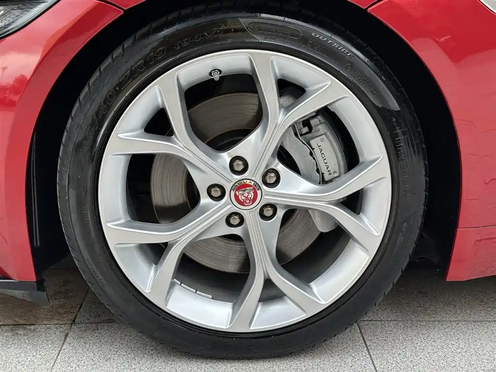Jaguar F-TYPE 2021 P300 Rear-Wheel Drive Convertible фото 26