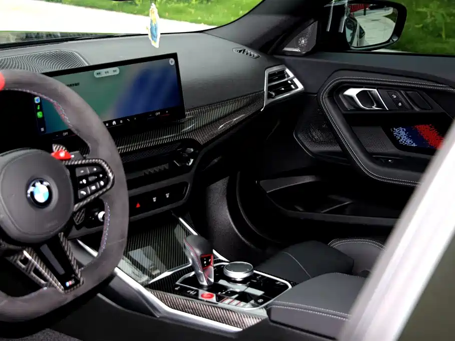 BMW M2 2024 M2 фото 12