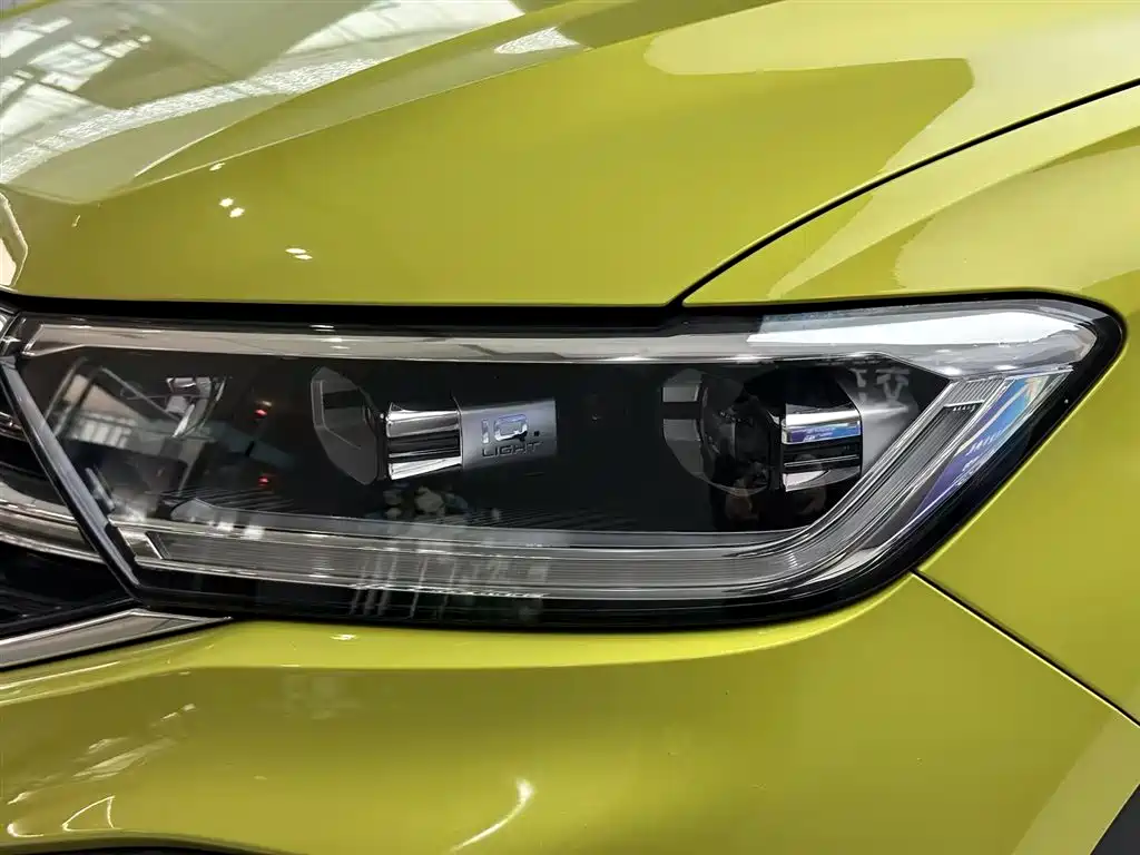 Volkswagen T-ROC 2023 300TSI DSG 2WD Starlight Edition фото 17