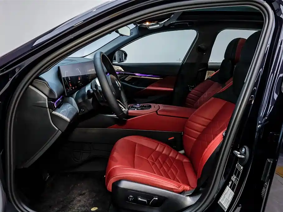 BMW 5 Series 2025 530Li Premium M Sport Package фото 9