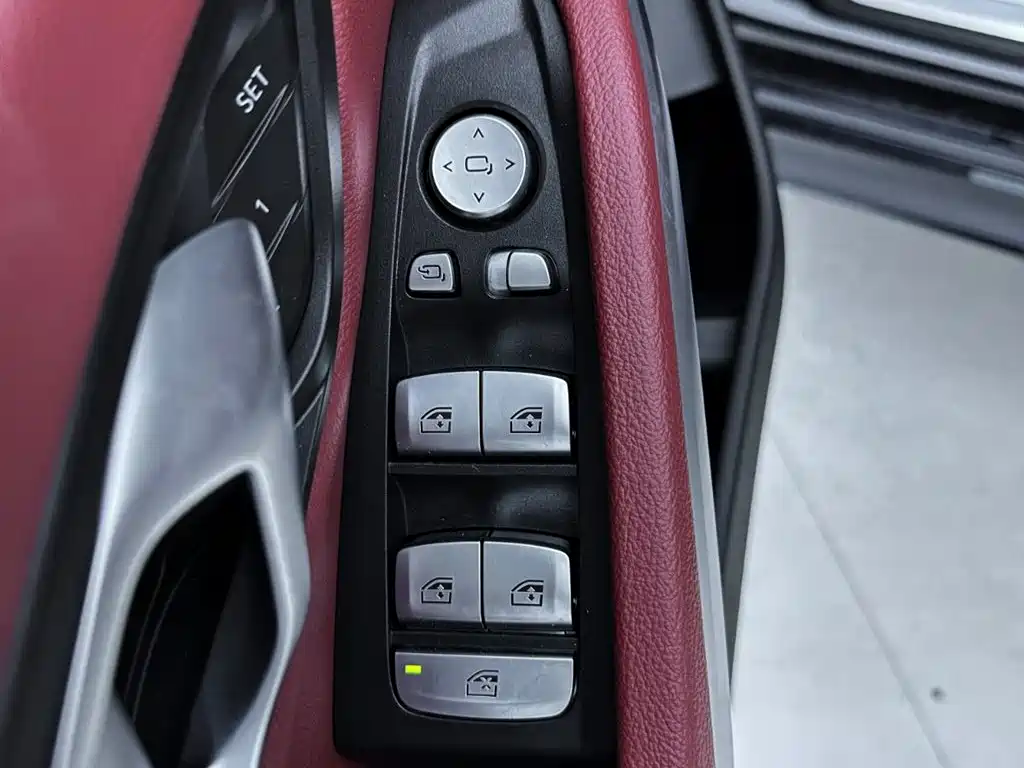 BMW 3 Series 2023 320Li M Sport Package фото 16