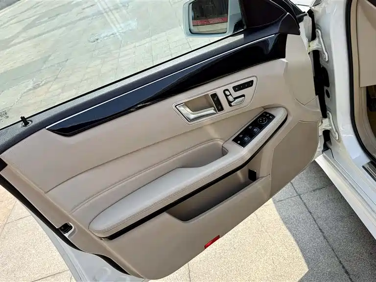 Mercedes-Benz E-Class 2015 E 260 L Sport фото 11