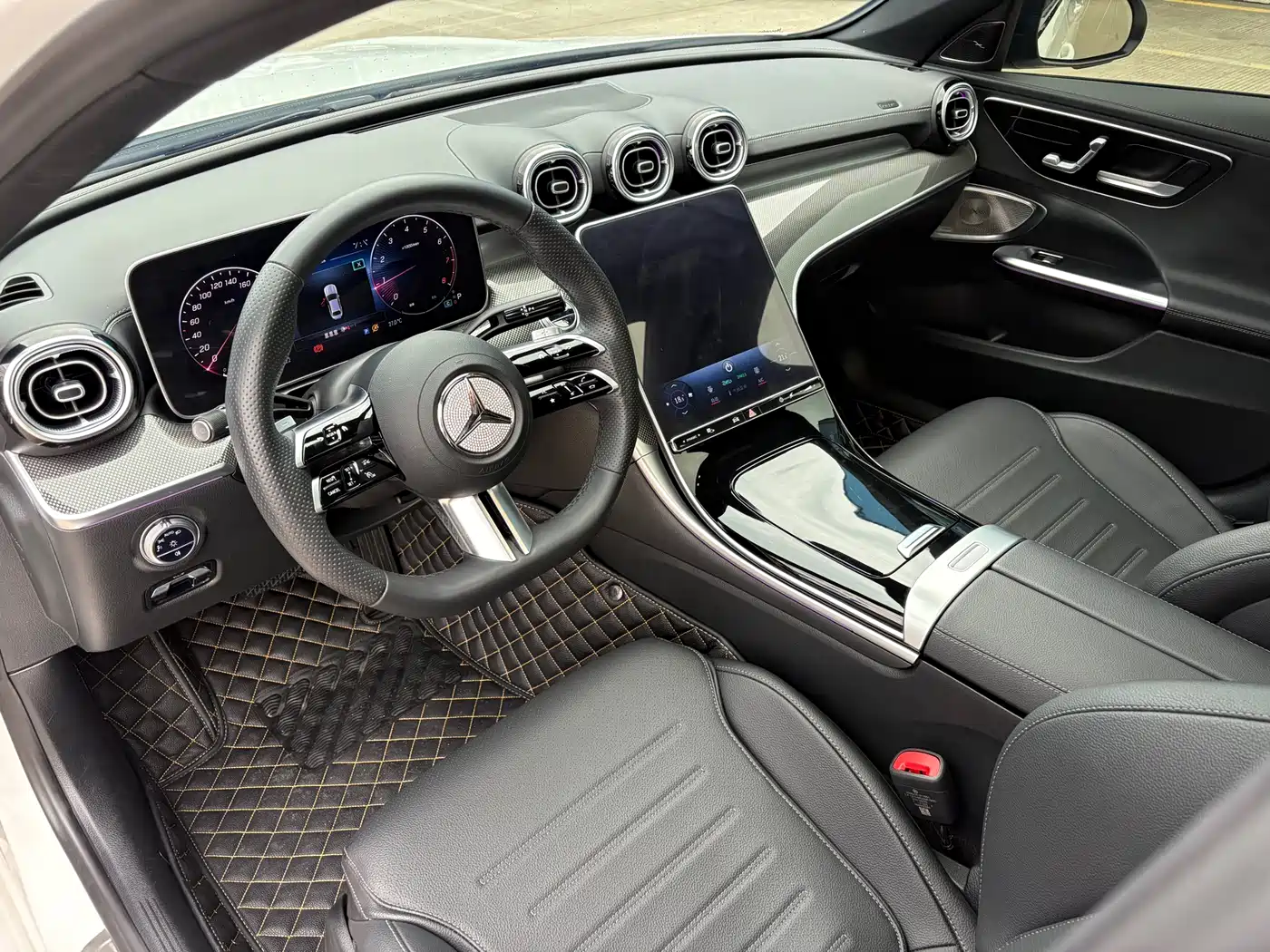 Mercedes-Benz C-Class 2024 C 260 L Night Edition Sport фото 5