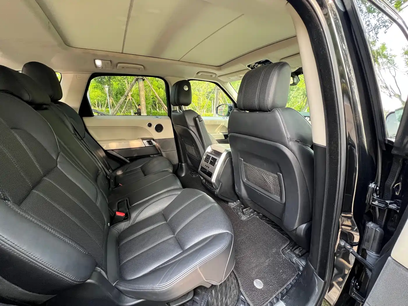 Land Rover Range Rover Sport фото 10