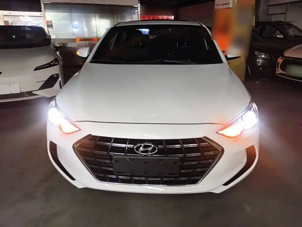 Hyundai Elantra 2020 1.4T DCT Dynamic·Vitality фото 3