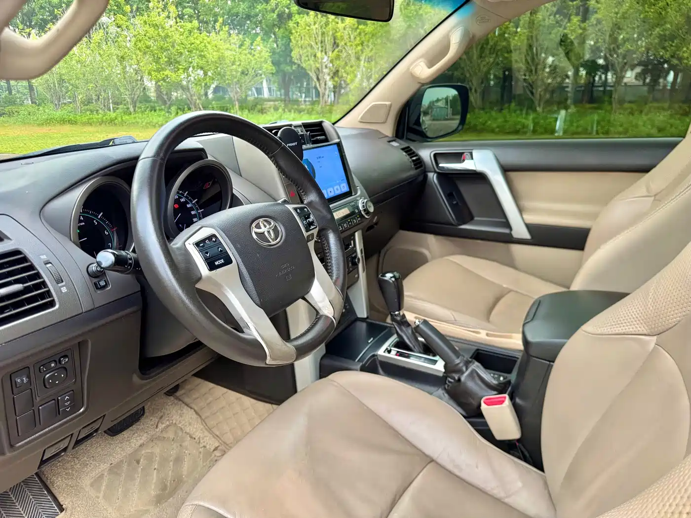 Photo 10 - Toyota Prado