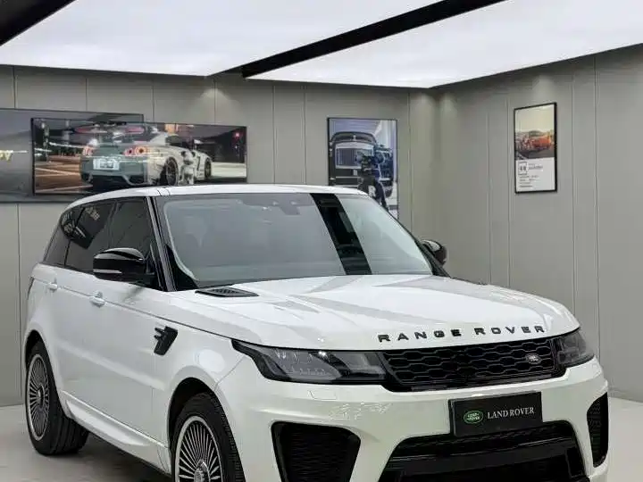 Land Rover Range Rover Sport 2017 3.0 SC V6 SE фото 3