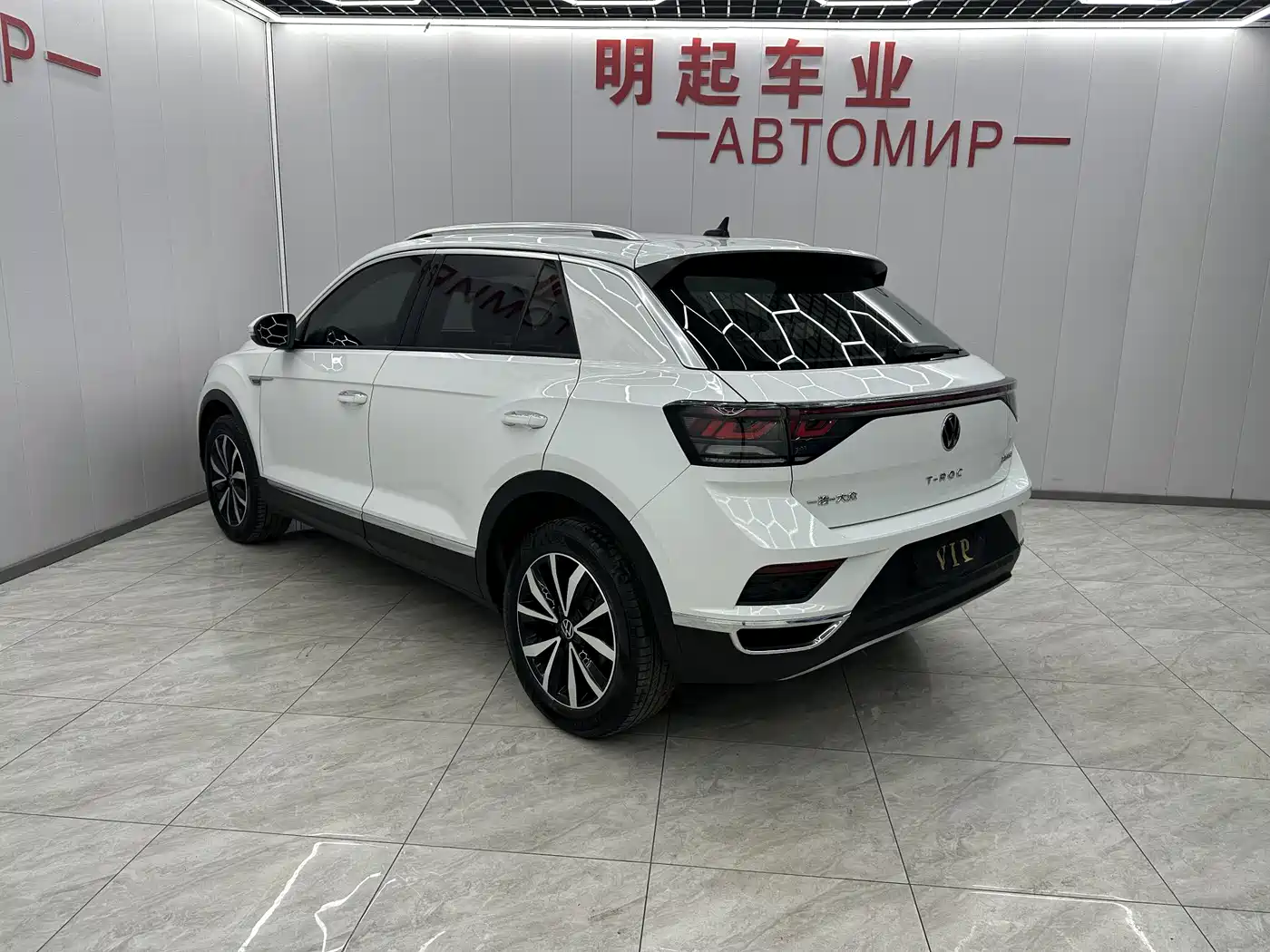 VOLKSWAGEN T-ROC EXPLORING SONGS