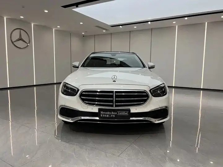 Mercedes-Benz E-Class 2023 E 260 L фото 2