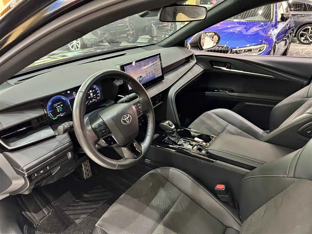 Toyota Camry 2024 Model Dual Hybrid 2.0HXS Sport Plus Edition фото 5