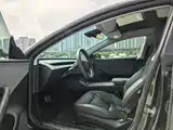 Фото 4 - Tesla Model 3