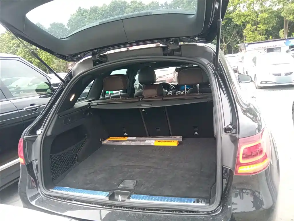 Mercedes-Benz GLC 2022 Facelift II GLC 260 L 4MATIC Luxury фото 15