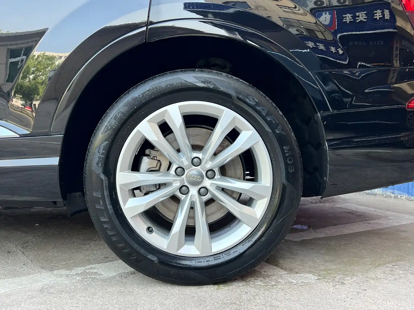 Audi Q7 2018 40 TFSI Comfort фото 32