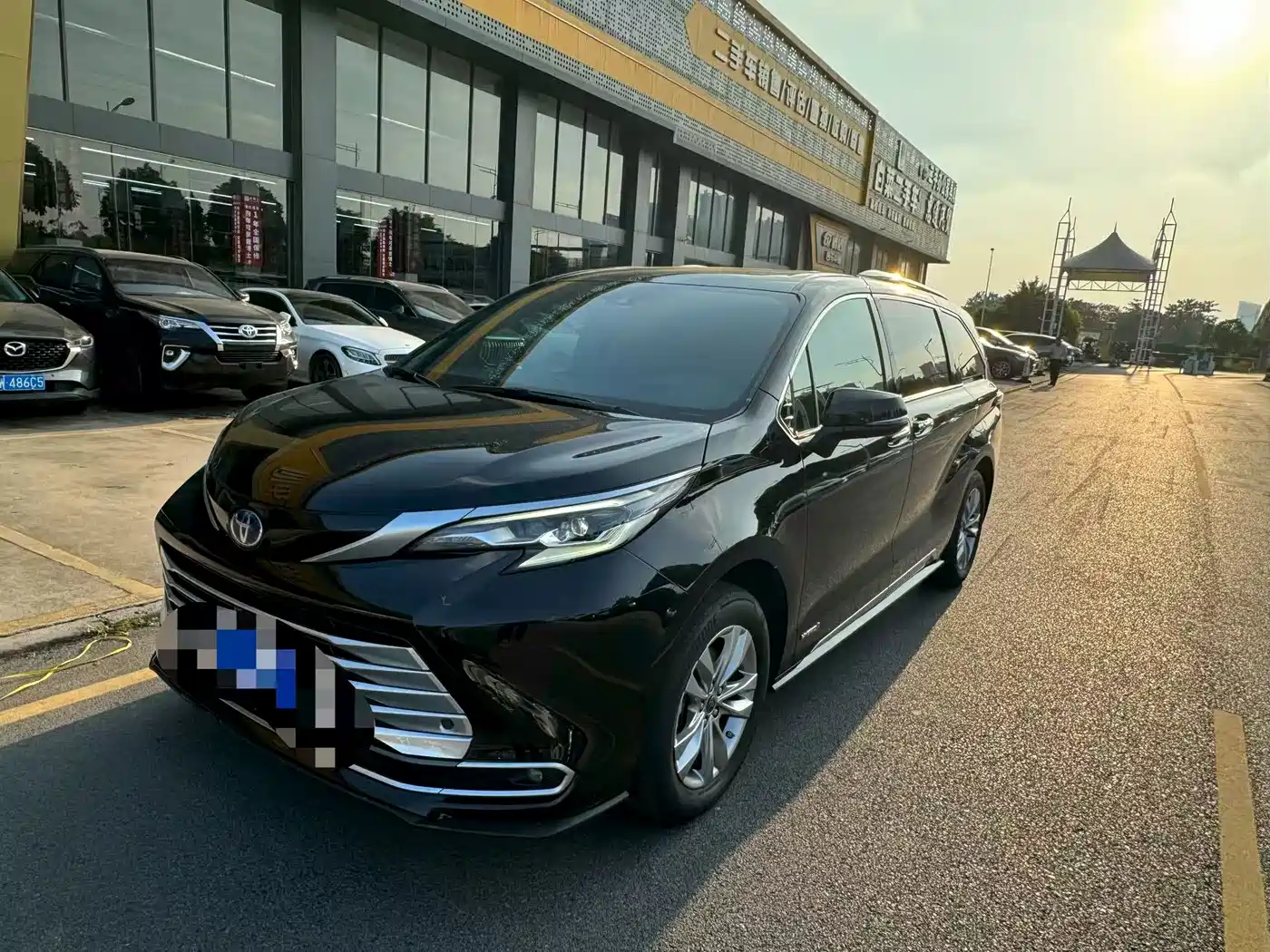 Toyota Toyota Sienna 2021 2.5L Hybrid Platinum Edition