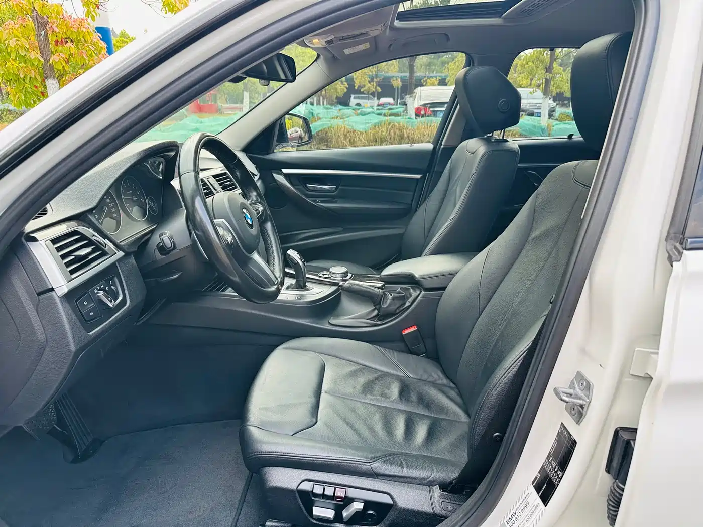 BMW 3 Series 2017 330Li M Sport фото 8