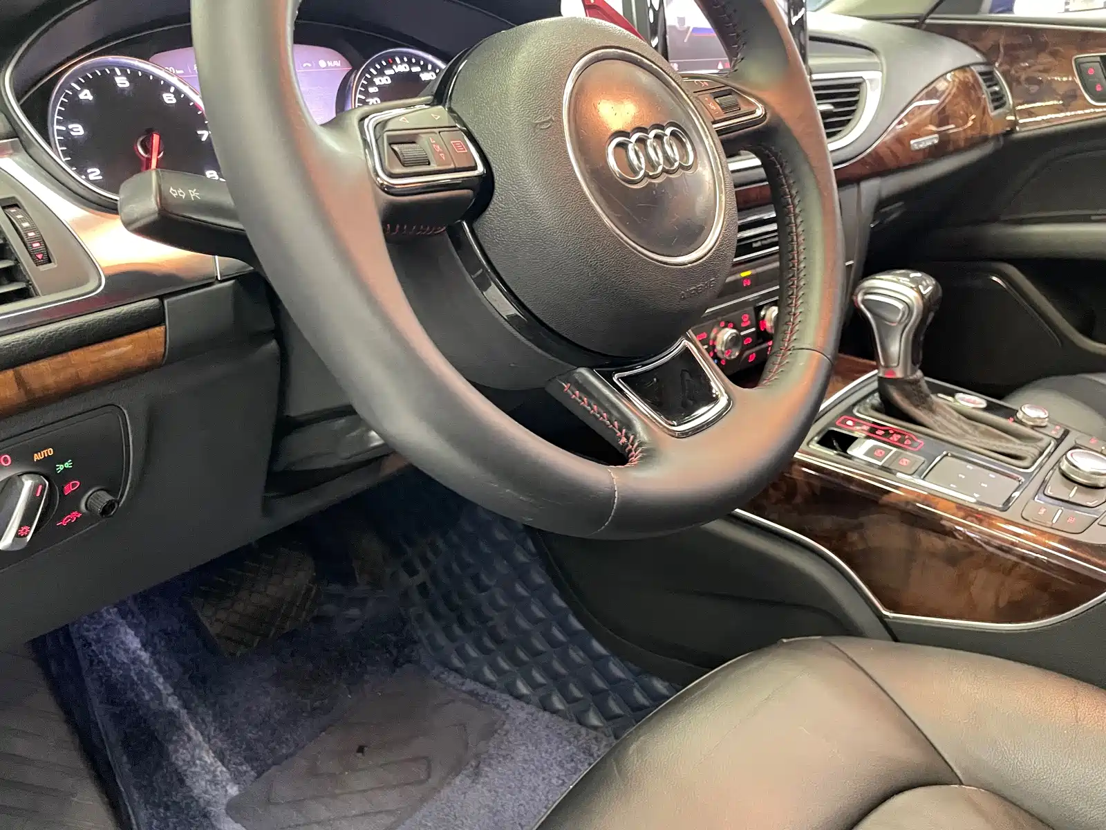 Фото 16 - Audi A7