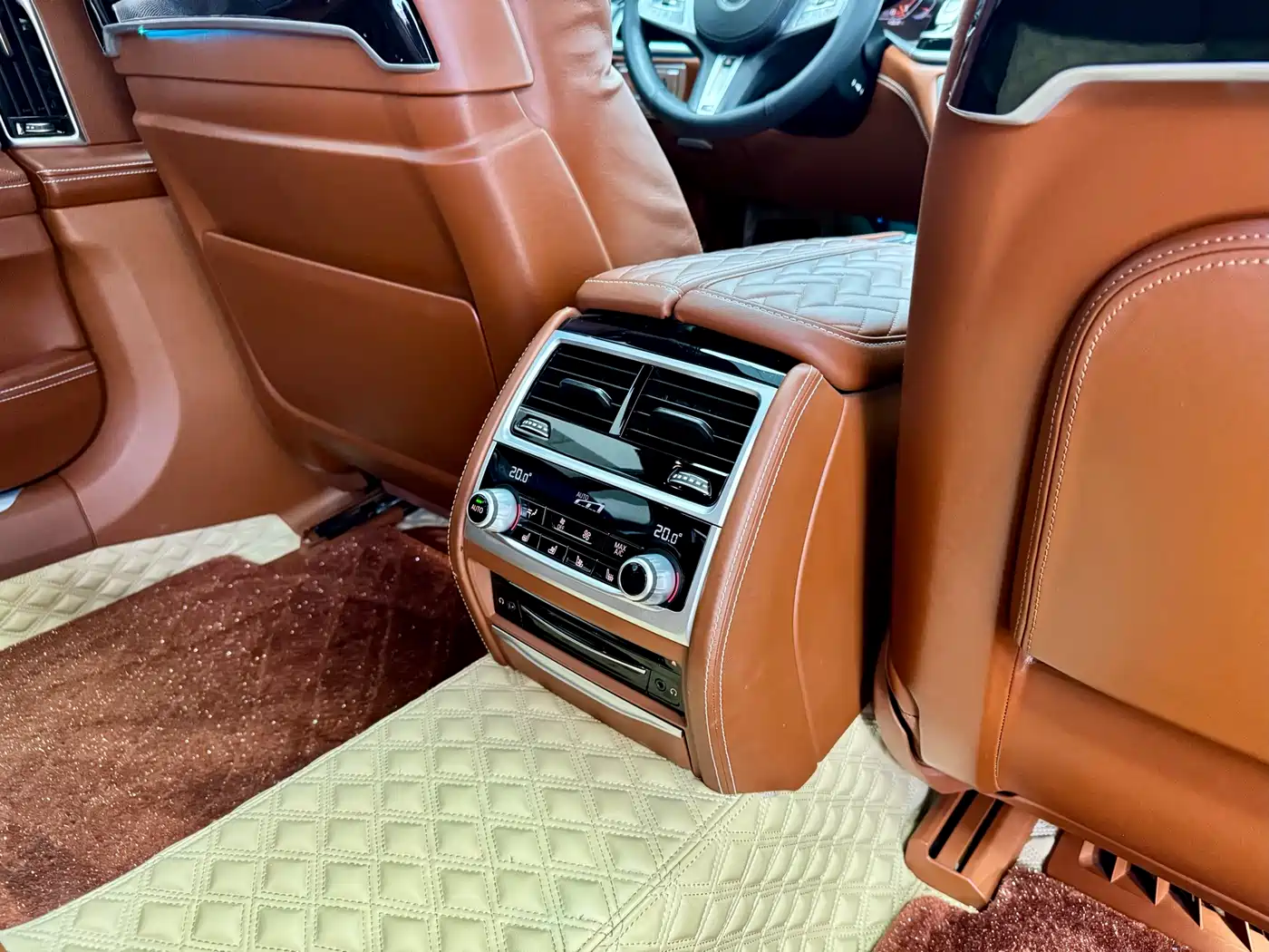 BMW 7 Series 2022 740Li xDrive Executive M Sport Package фото 11
