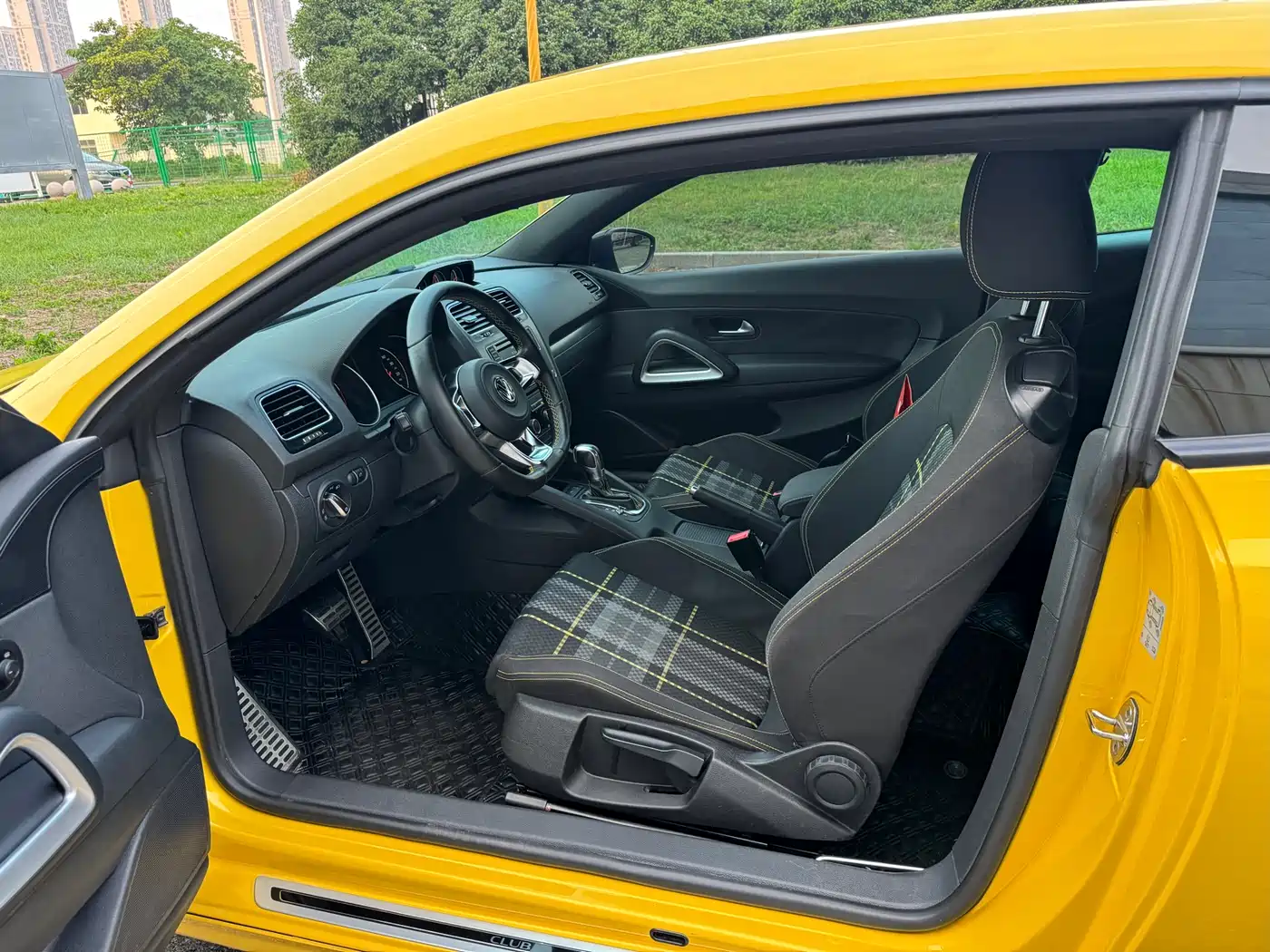 Volkswagen Scirocco 2016 1.4TSI Club Edition фото 9