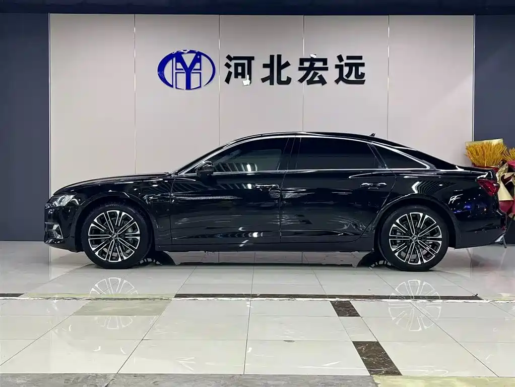 Audi A6L 2024 45 TFSI quattro Exclusive Elegance фото 3
