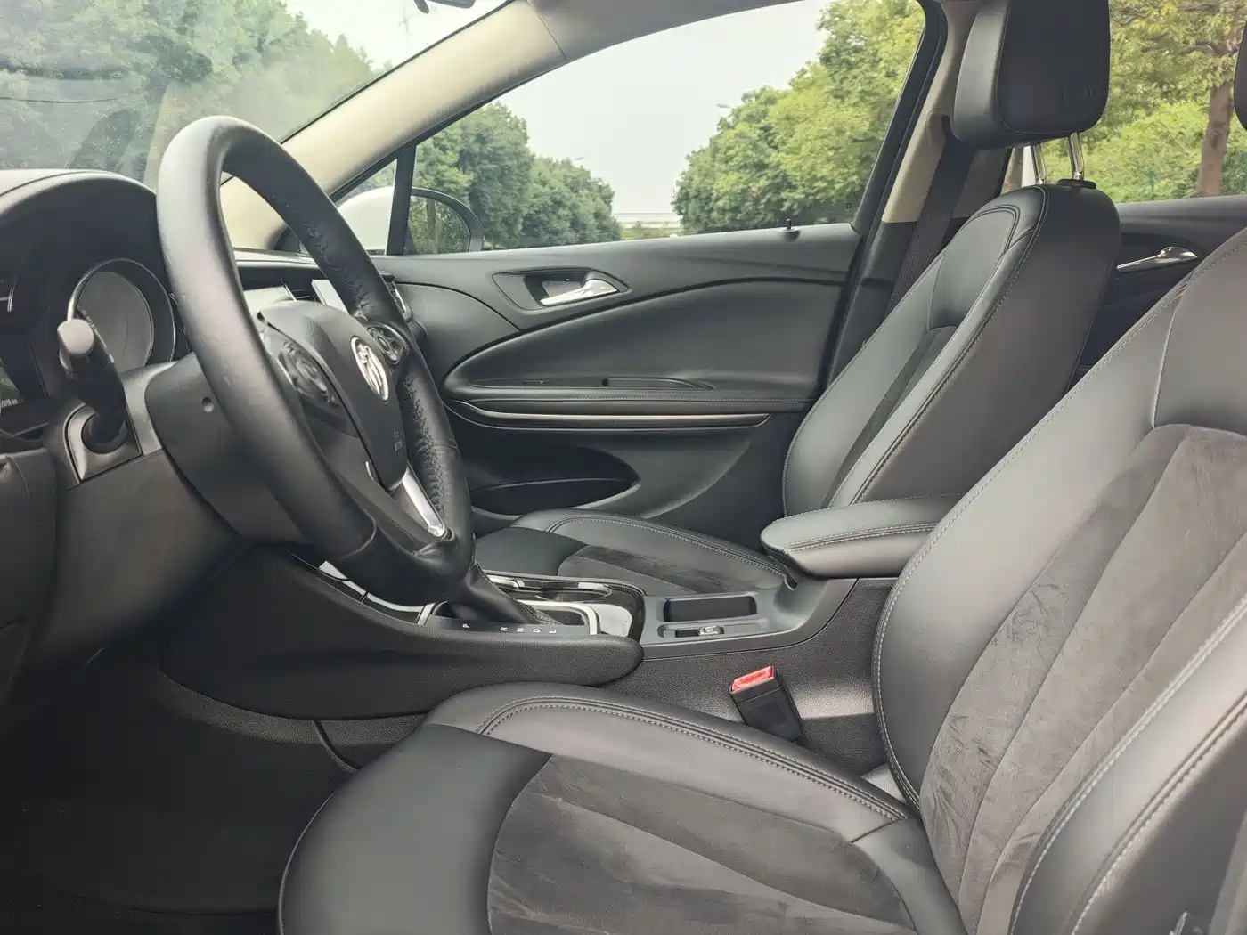 Buick Verano 2019 Sedan 20T Dual Clutch Elite фото 5