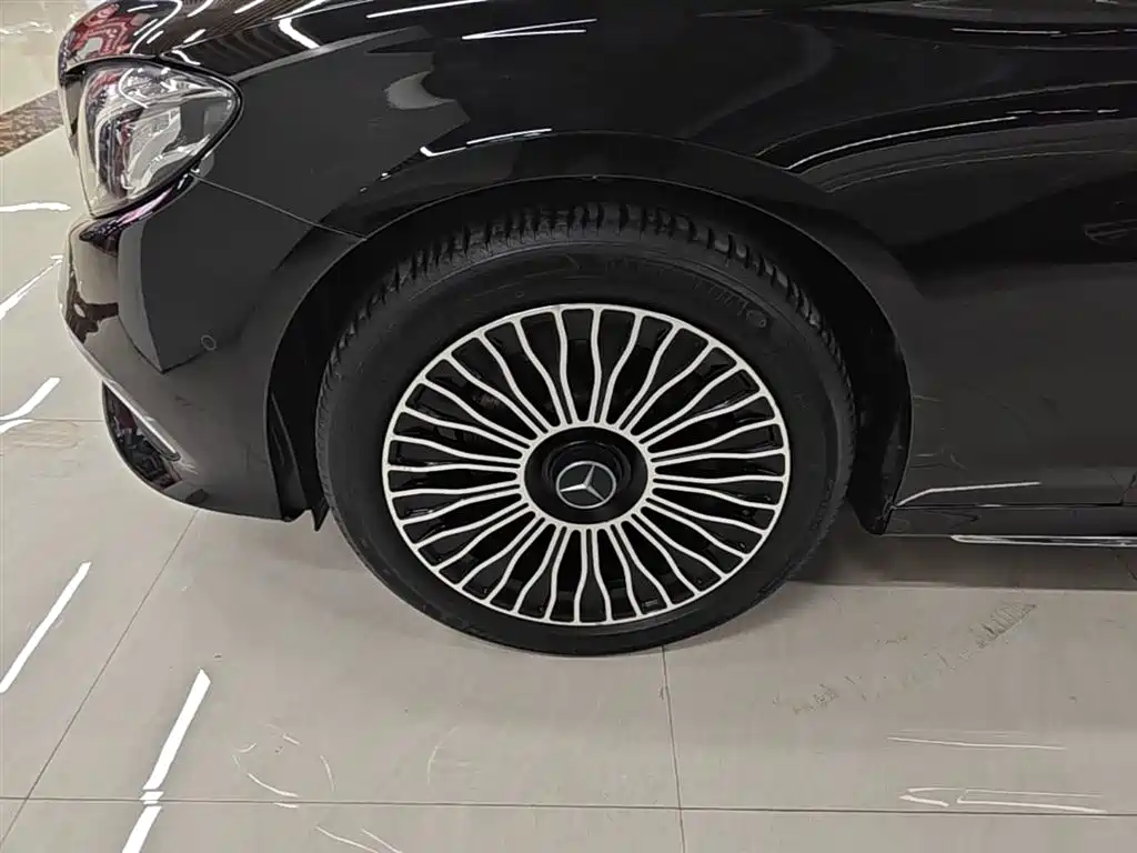 Mercedes-Benz E-Class 2019 E 200 L Sport фото 23