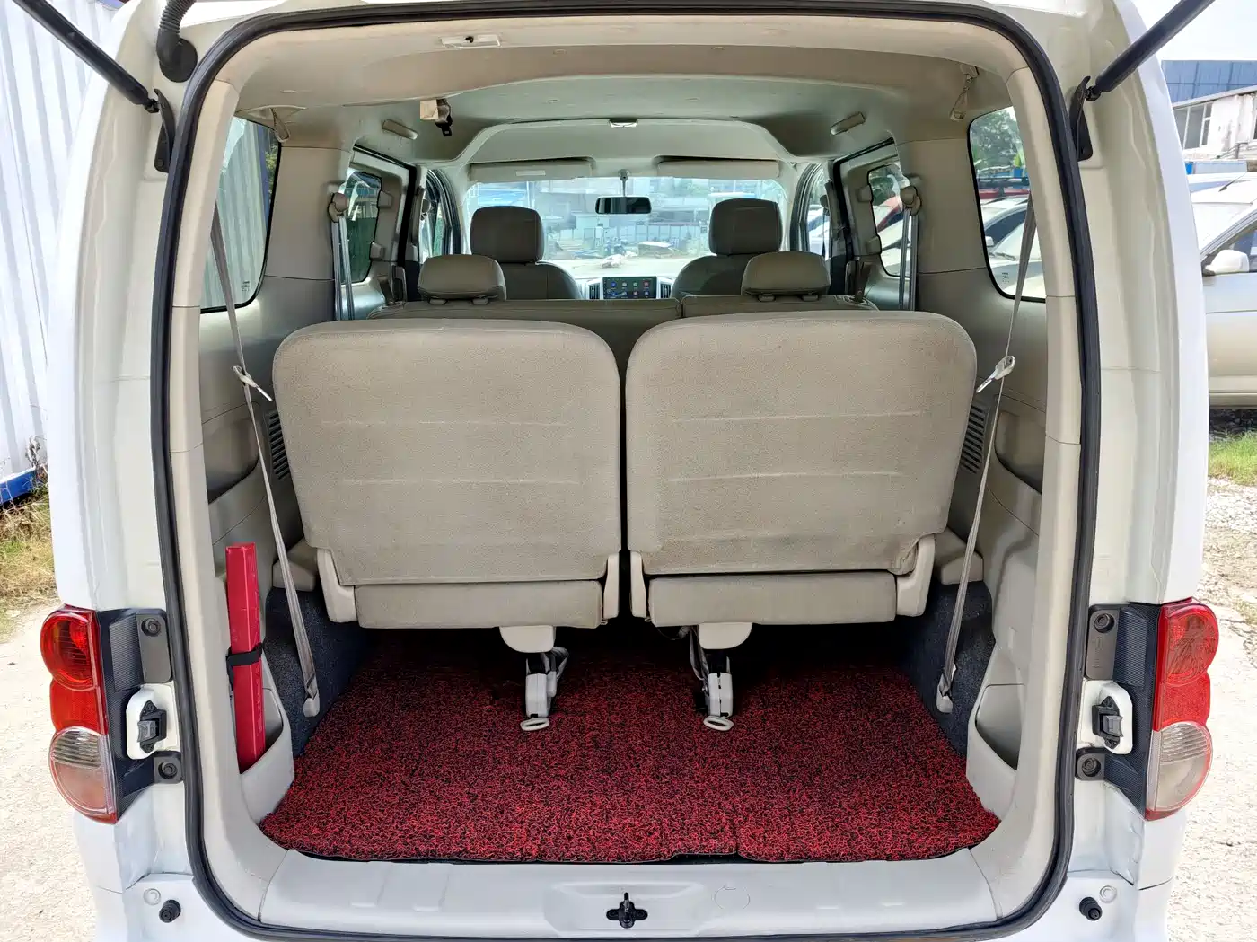 Nissan NV200 2016 2016 Facelift 1.6L CVT Luxury