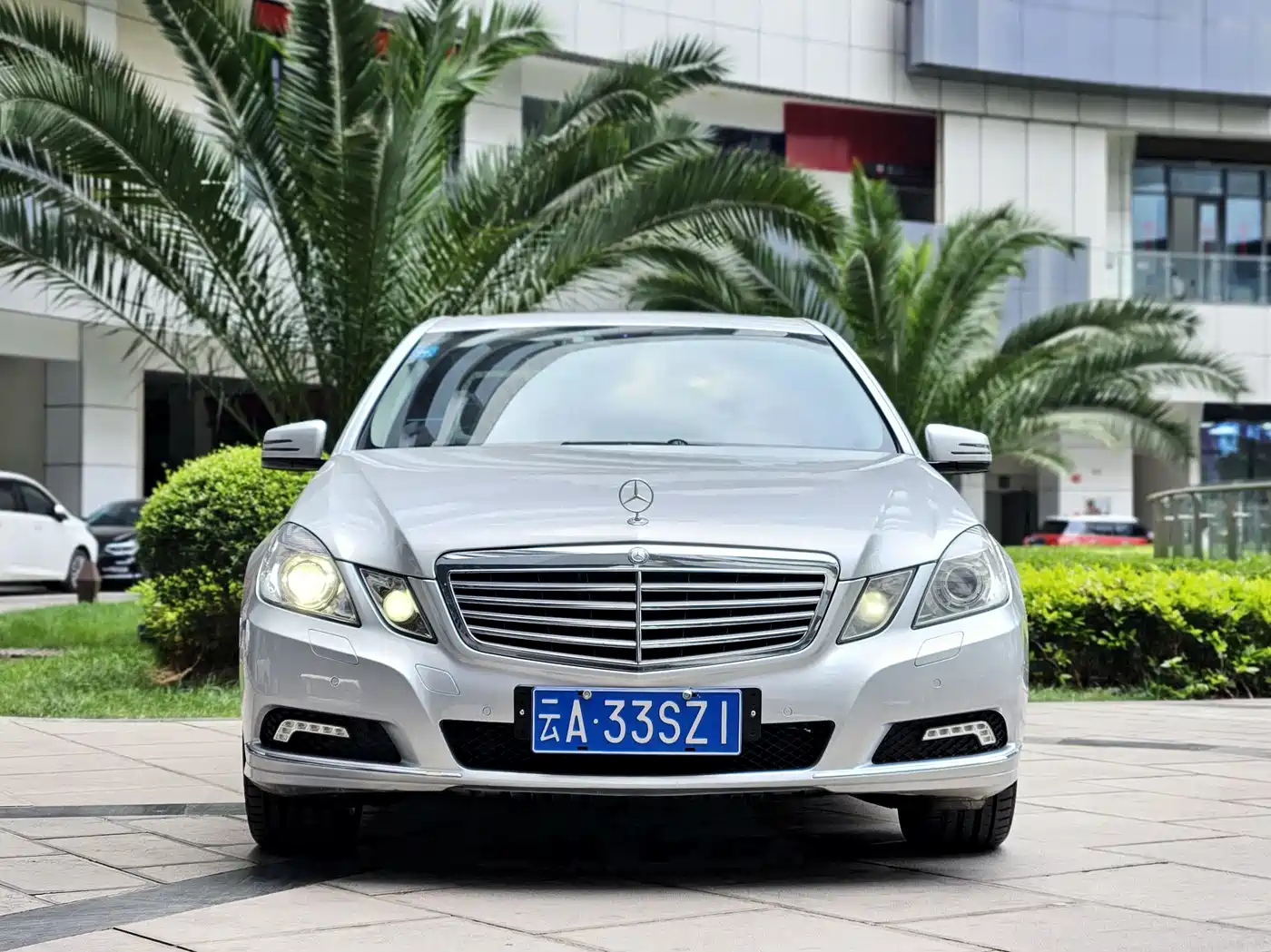 Mercedes-Benz E-Class (Import) 2010 E 200 CGI Elegance фото 2