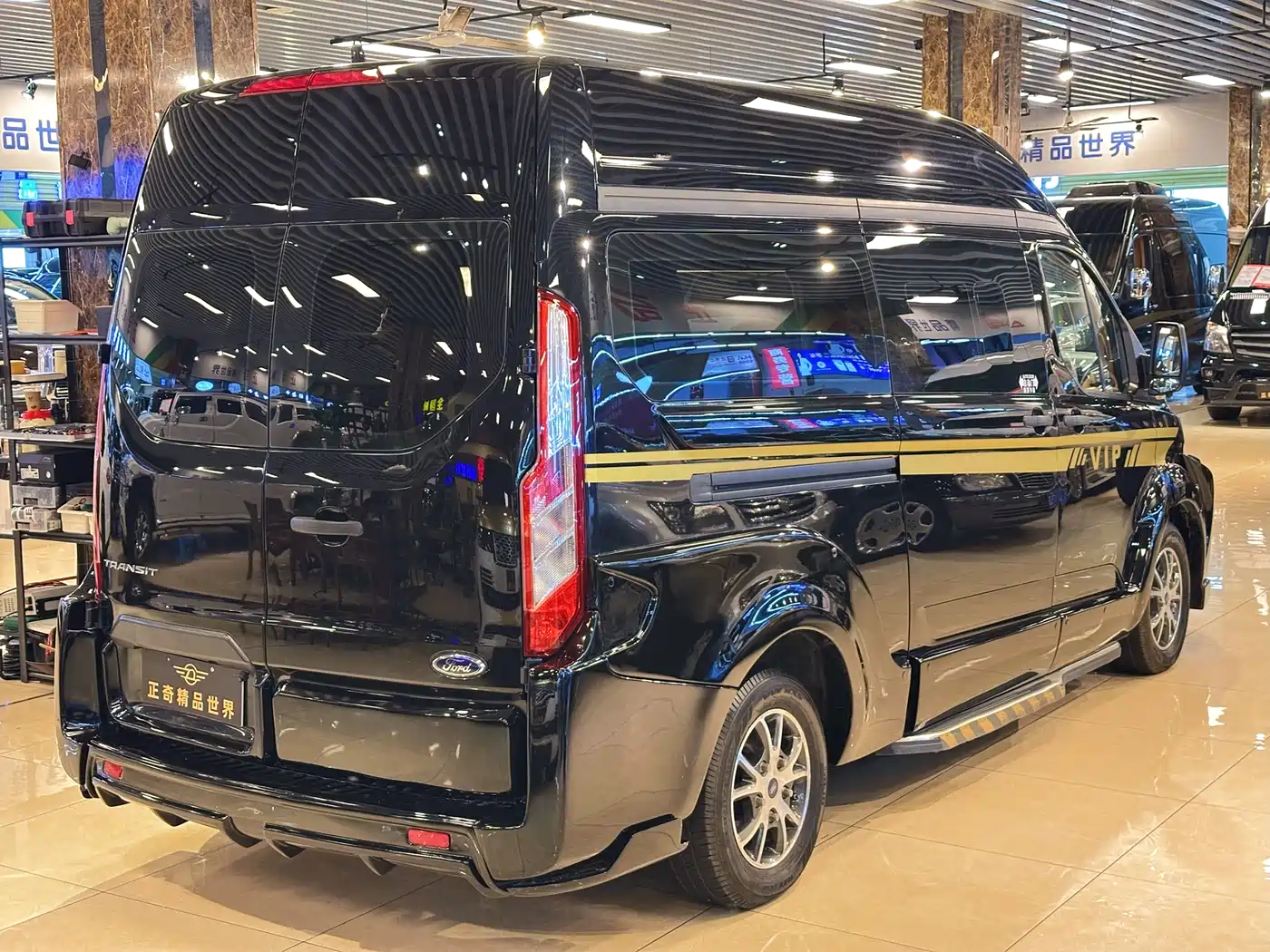 Ford Transit 2020 2.0T Gasoline Multi-purpose Commercial Vehicle Medium Wheelbase Low Roof Dual Swing Doors China V фото 5