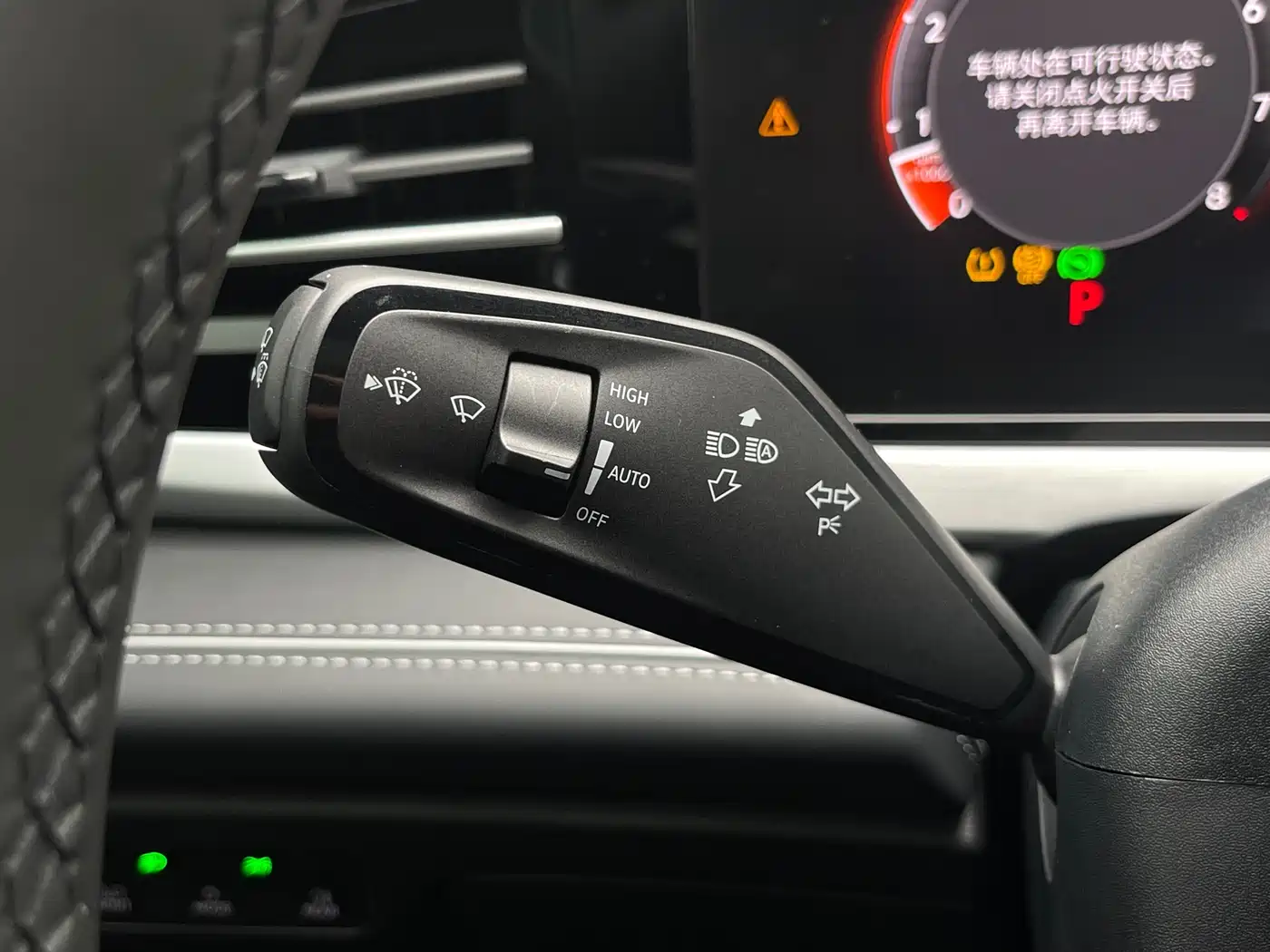 Volkswagen Passat 2025 Pro 380TSI Dragon Fortune Edition фото 25